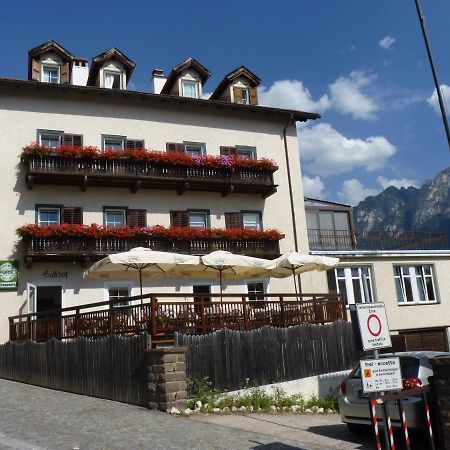 Gasthof Albergo Kreuzwirt Фіє Екстер'єр фото