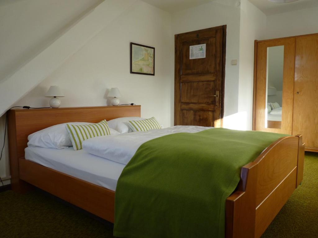 Gasthof Albergo Kreuzwirt Фіє Екстер'єр фото