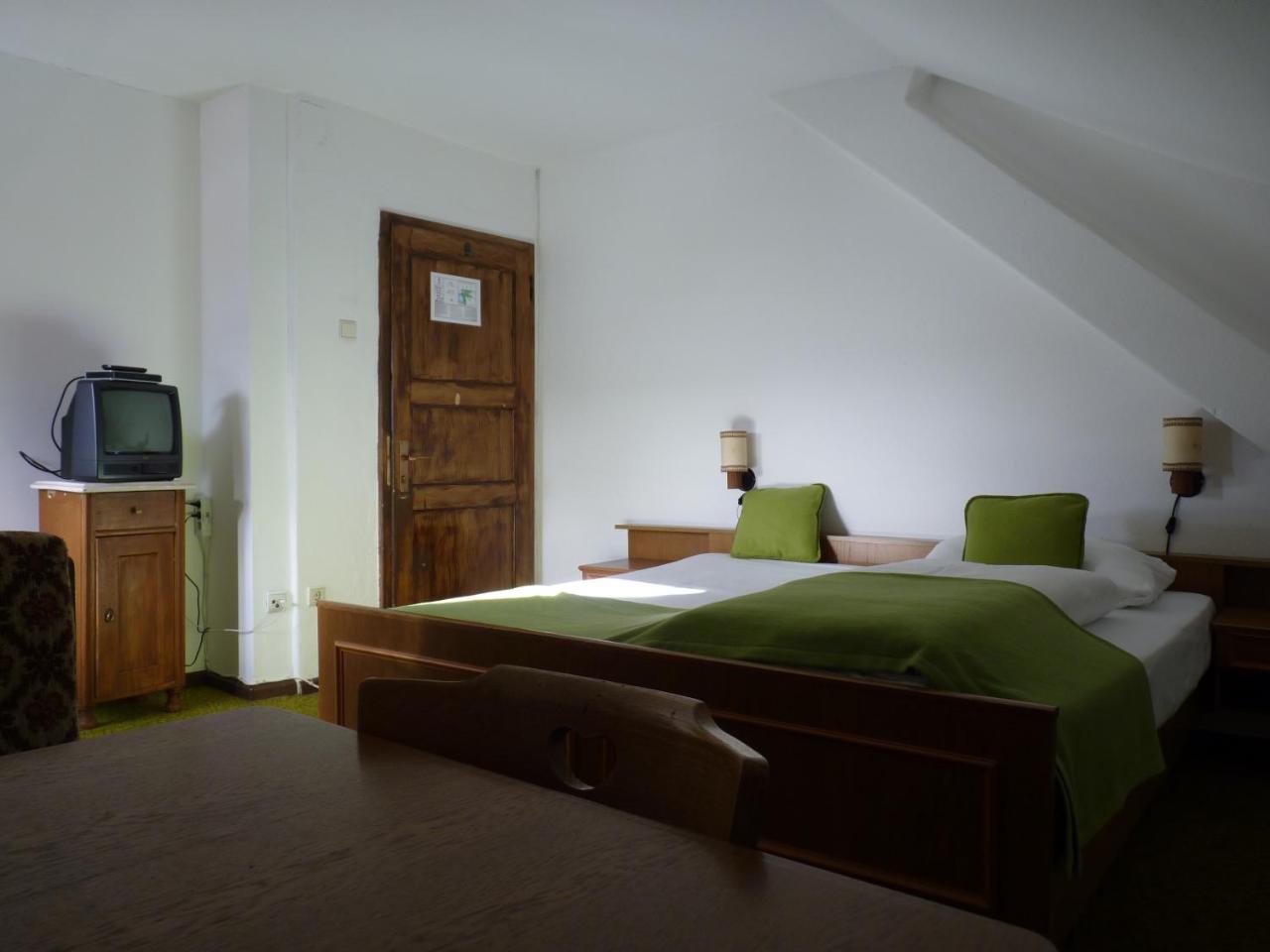 Gasthof Albergo Kreuzwirt Фіє Екстер'єр фото